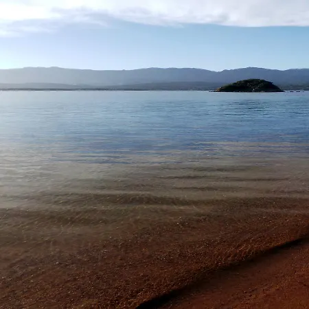 Isulella & Restaurant 酒店