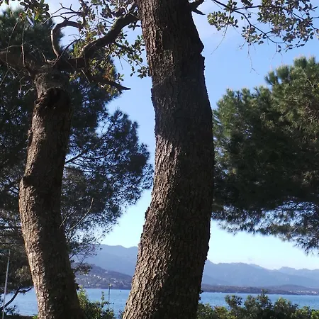 Isulella & Restaurant 酒店