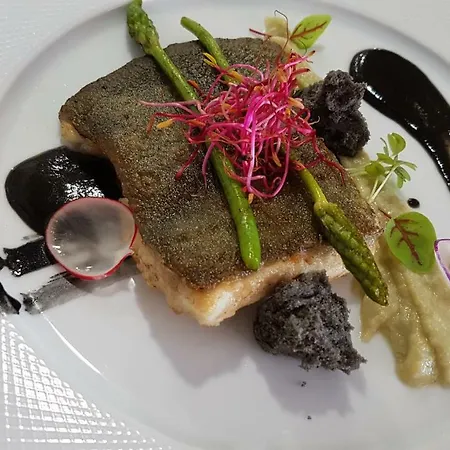 酒店 Isulella & Restaurant 4*