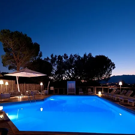Hotel Isulella & Restaurant 4*