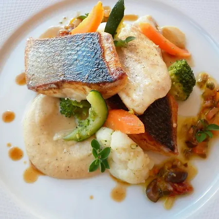 Ξενοδοχείο Isulella & Restaurant
