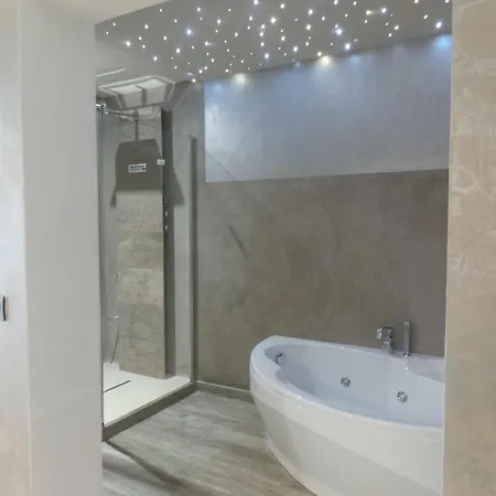 Hotel Isulella & Restaurant 4*