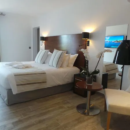 Isulella & Restaurant 4*