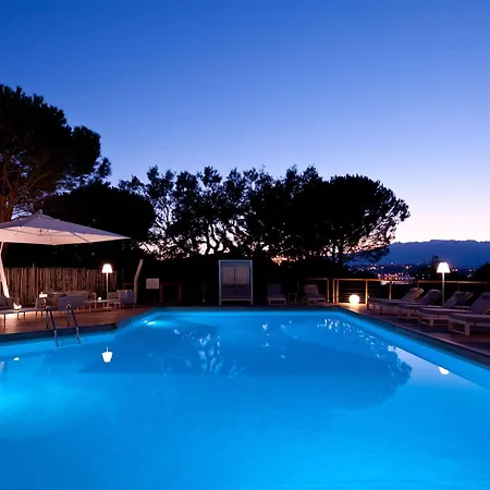 Isulella & Restaurant Porto-Vecchio (Corsica)