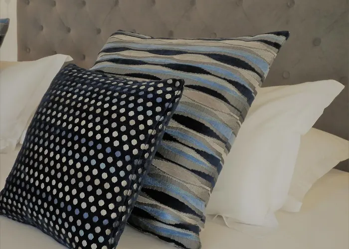 Isulella & Restaurant فندق