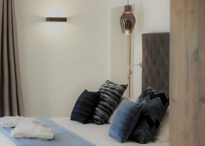 Isulella & Restaurant Hotel Porto-Vecchio (Corsica)