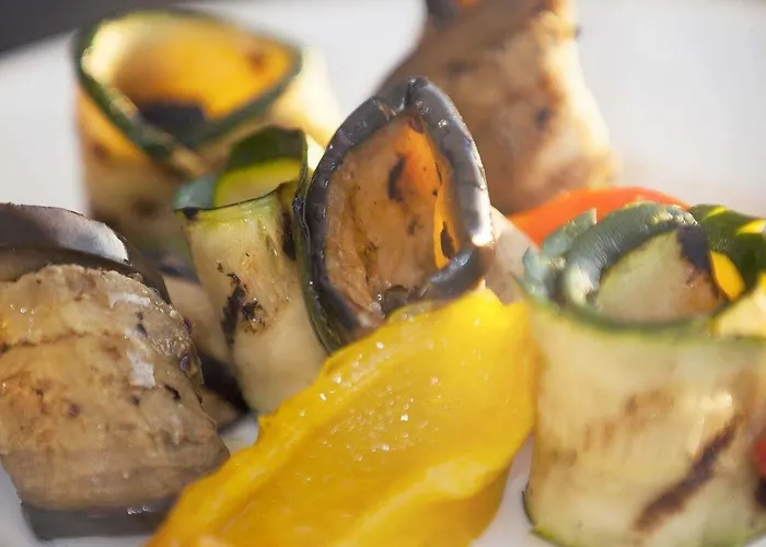 Isulella & Restaurant فندق