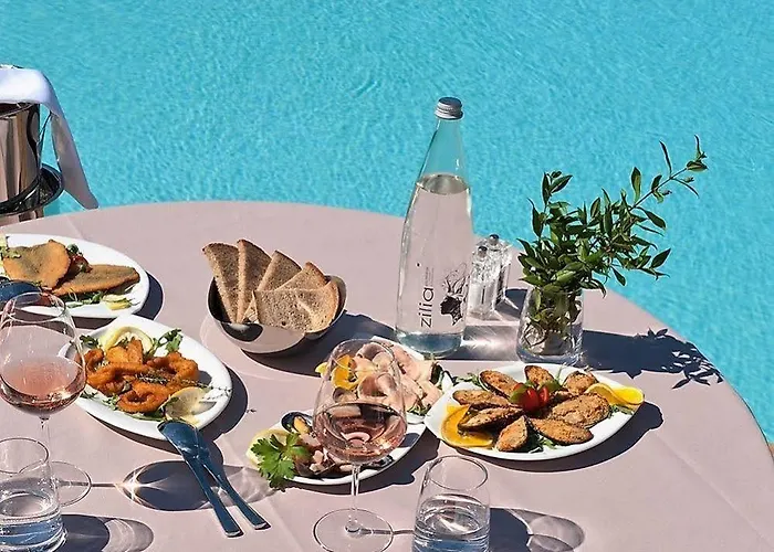 Isulella & Restaurant فندق 4*