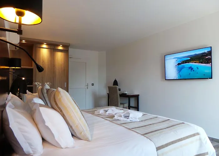 Isulella & Restaurant 4* بورتو فيكشْيو