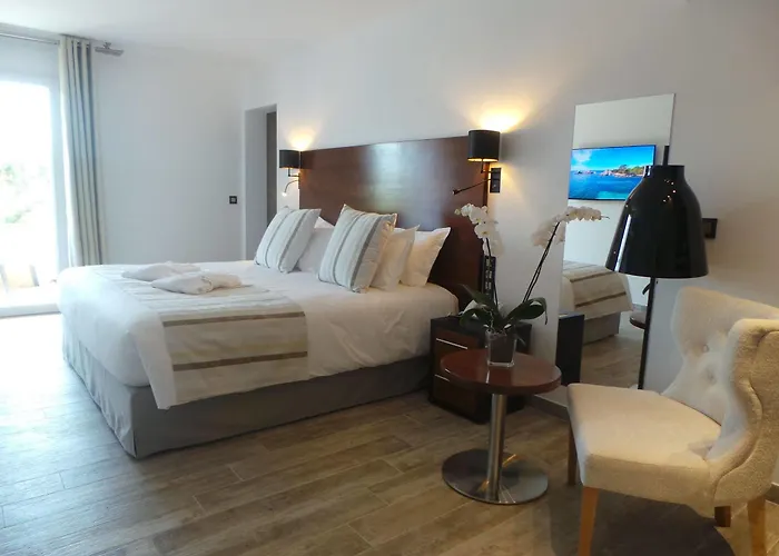 Isulella & Restaurant 4*