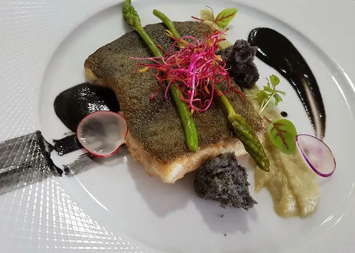 فندق Isulella & Restaurant 4*