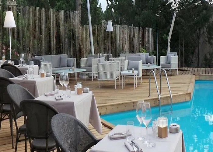 Isulella & Restaurant بورتو فيكشْيو